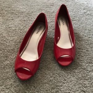 🌟MAKE AN OFFER!🌟 Red peep toe wedges
